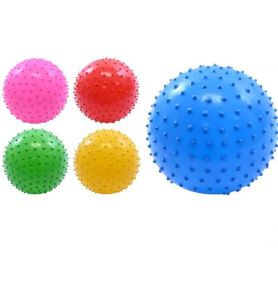 PILKA Z KOLCAMI 23CM 762